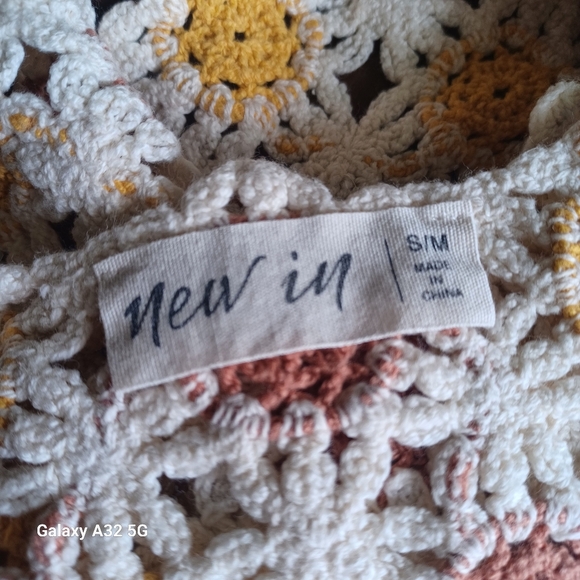 New In Women Size S/m Crochet Floral Women Top - White, Yellow, Brown - Picture 11 of 11